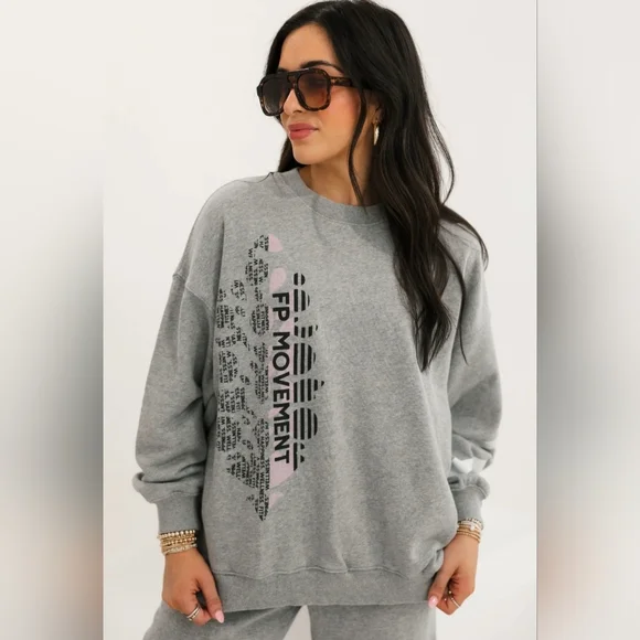 FP Movement | All Star Buti Logo | Oversized Sweater w/ Pockets - NWOT - Picture 2 of 2